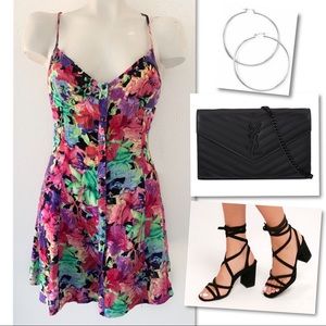 Insight Dresses - Insight floral & flirty first date dress SZ 4 Insight Dresses - Insight floral & flirty first date dress SZ 4
